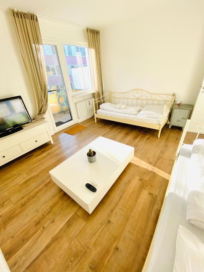 Zentral Gelegene 2 Zi. Wohnung Naehe Innenstadt/Hbf Wolfsburg Luaran gambar