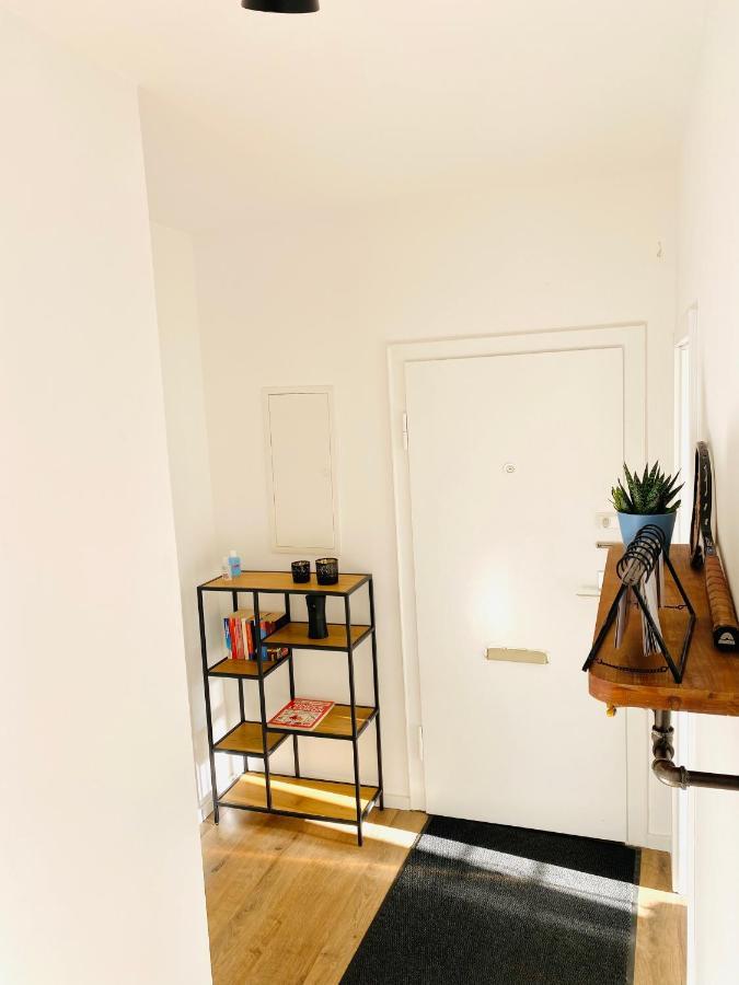 Zentral Gelegene 2 Zi. Wohnung Naehe Innenstadt/Hbf Wolfsburg Luaran gambar
