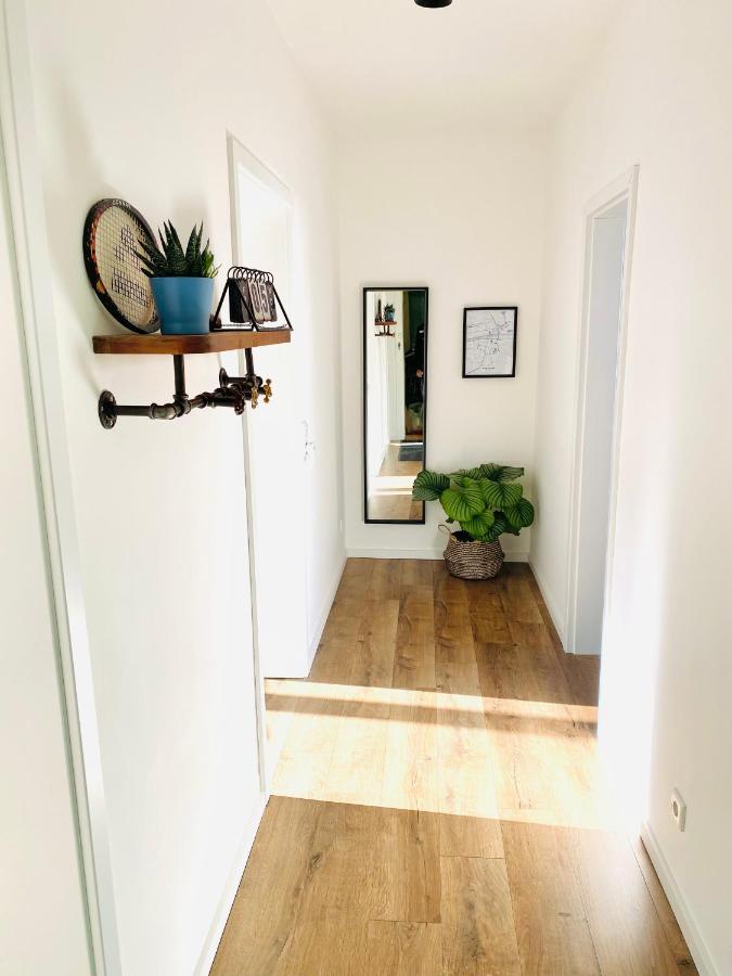 Zentral Gelegene 2 Zi. Wohnung Naehe Innenstadt/Hbf Wolfsburg Luaran gambar